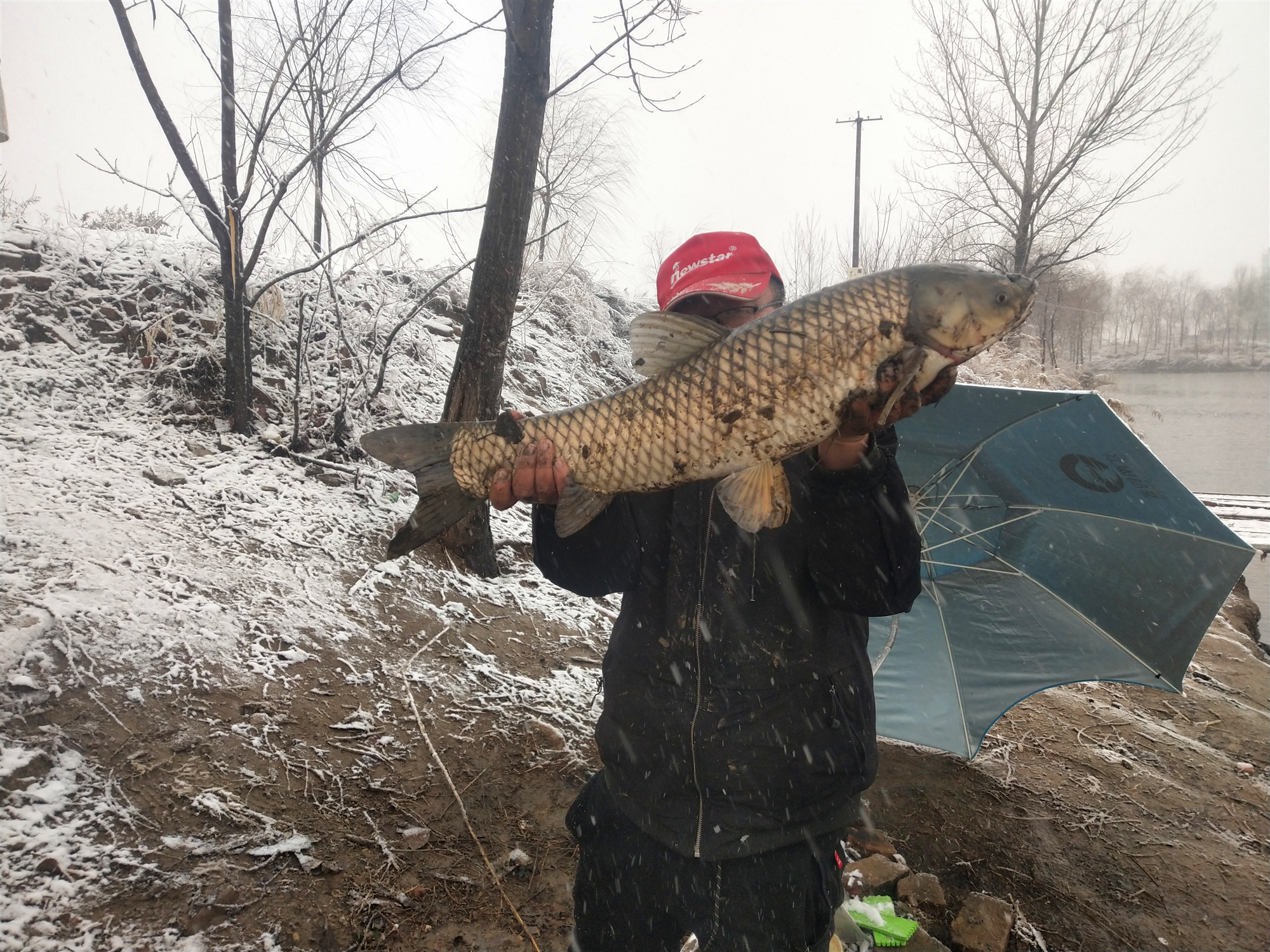 海夕鱼钩跟袖钩哪种最好用,海夕鱼钩和袖钩对比图大全