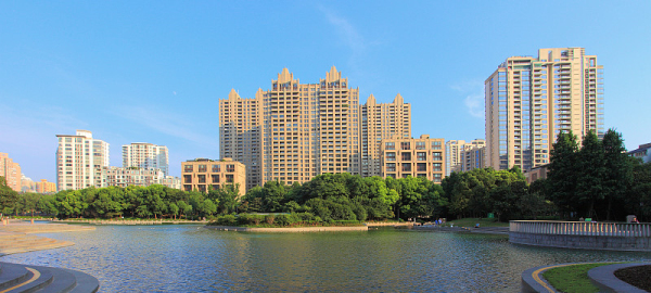 官嘉兴平湖华美公馆距离上海3公里，无缝连接上海的学区房