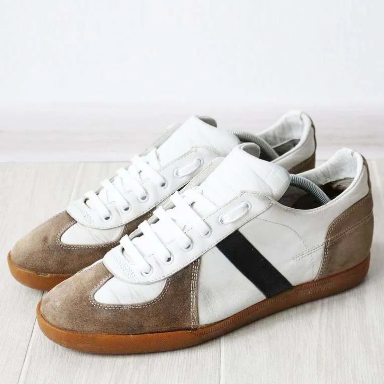 德训鞋奶油蓝白,白百何黑色德训鞋穿搭