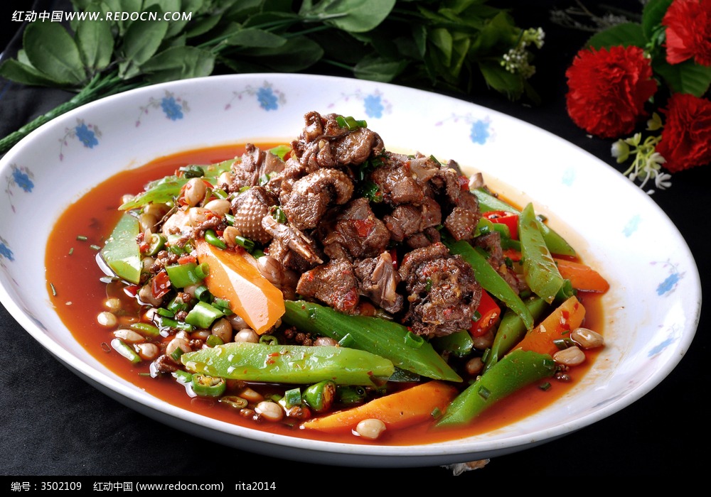 鹅、鹅、鹅，曲项向天歌，鹅头浮卤水，鹅掌躺干锅