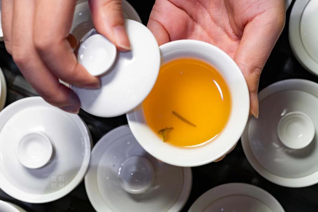 鎴愰兘灏忎紬缃戠孩閰掗,鎴愰兘缃戠孩閰掗閮戝窞