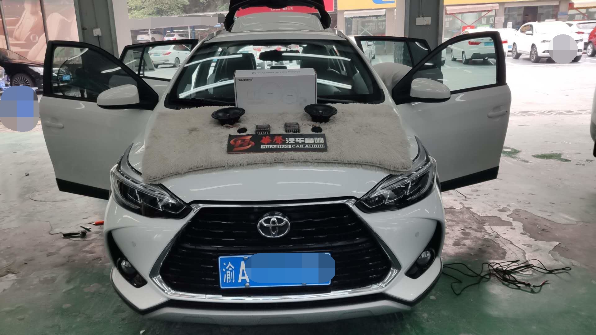 致炫后声场没有喇叭怎么办？如何由两喇叭变八喇叭？