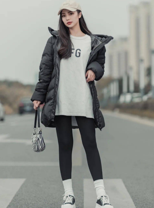 鲨鱼裤女款喇叭裤2022款网红款,可以穿鲨鱼裤的羽绒服