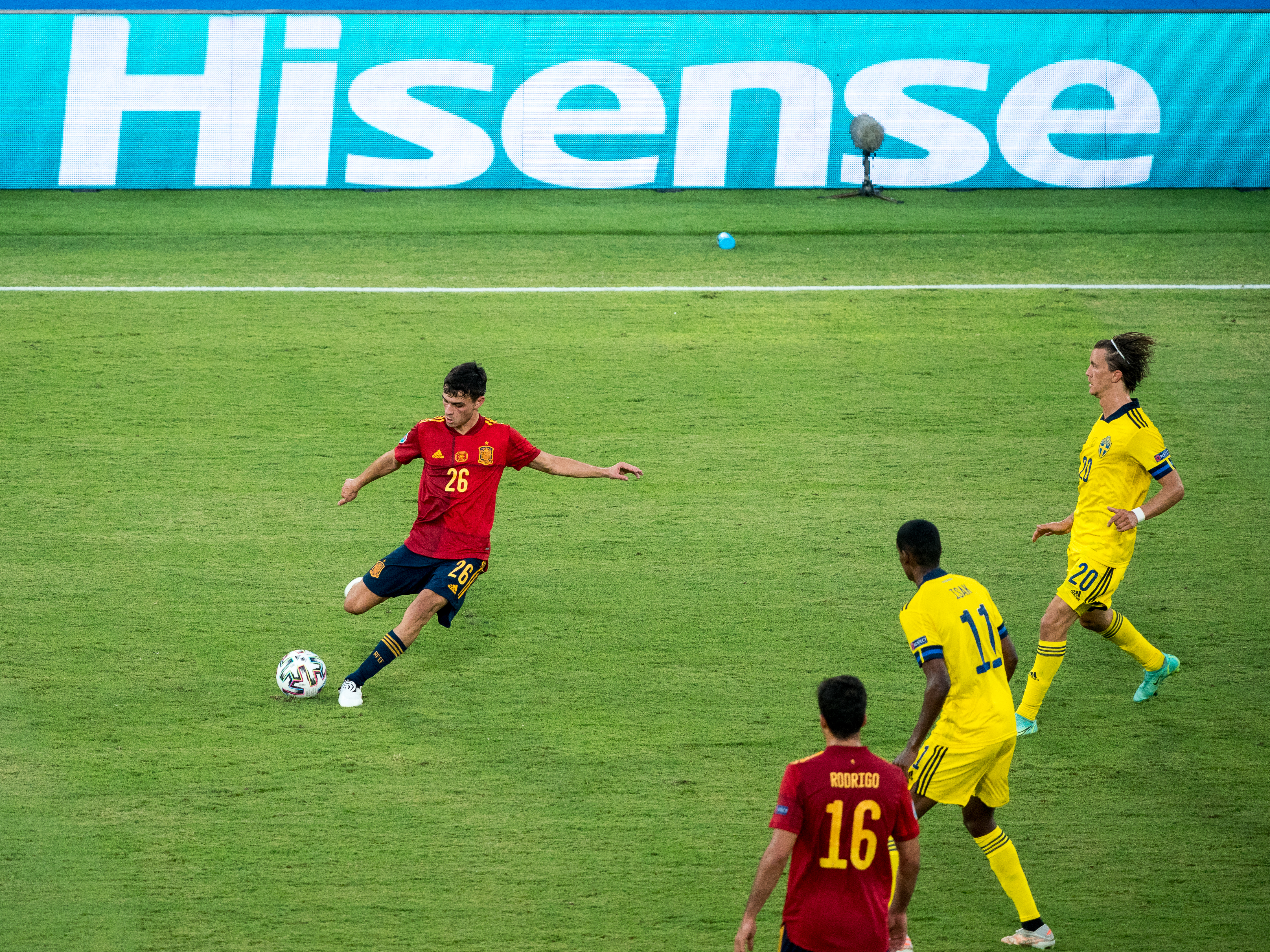 恩里克无效传球1000次,恩里克传控式反击