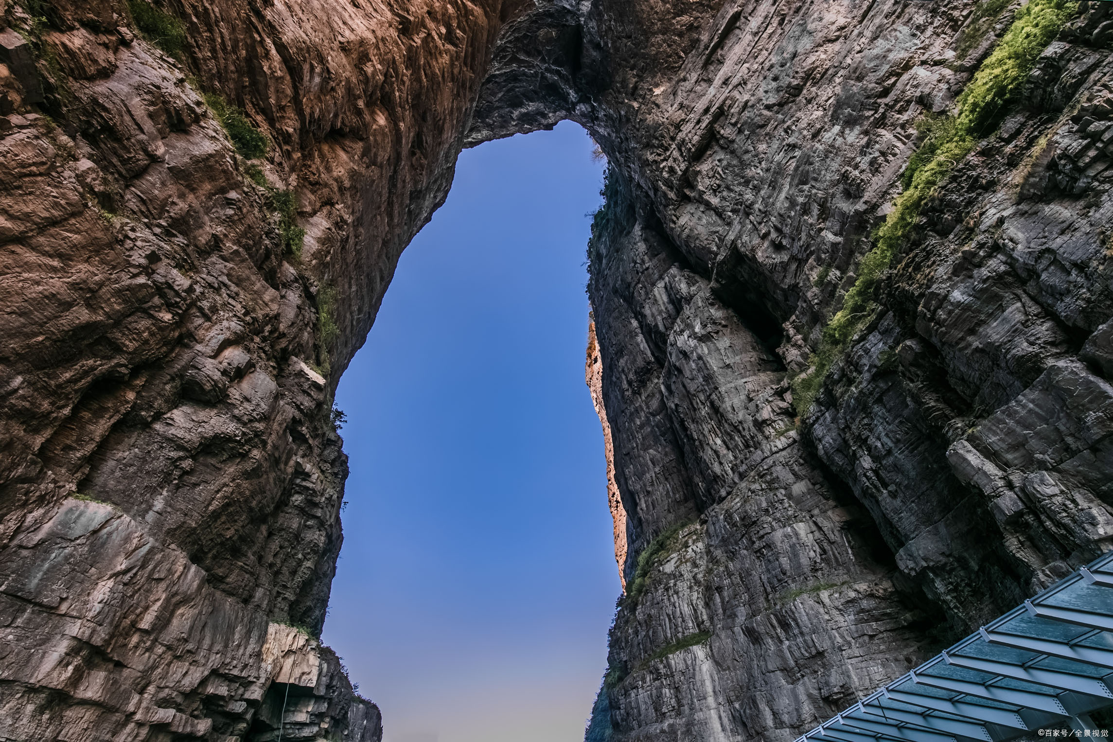 湖南张家界天门山旅游景区导游词,小学生张家界天门山导游词