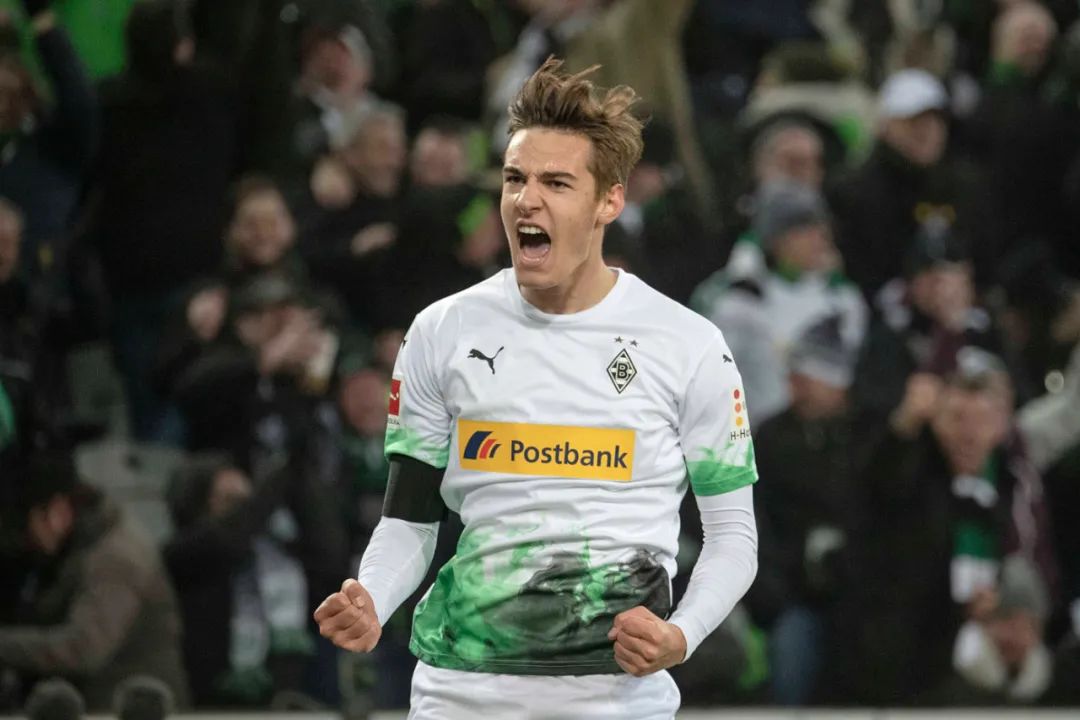 颜值球技双高足球球星,球技和颜值并存的十大球员