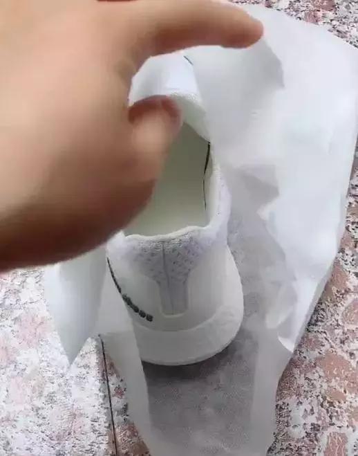 买完鞋子的鞋盒值不值得收藏,买20年的鞋