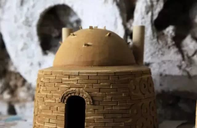 鐩涗笘涓浗缁忓吀浼犳壙,鐩涗笘涓浗鐡峰櫒