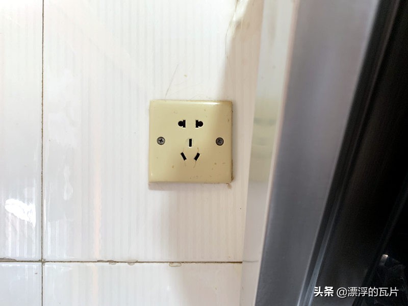 公牛g25开关插座怎么安装,公牛开关插座g12拆装