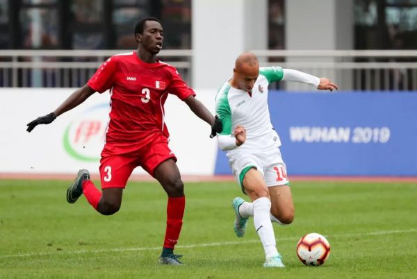 看完足球赛发朋友圈,看中国队比赛发朋友圈