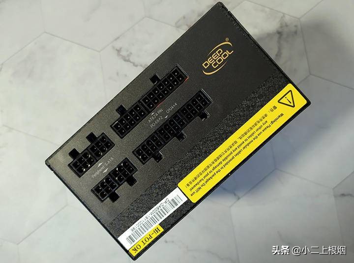 搞机日记:全模组全日系电容,用它作电脑的心脏,妥