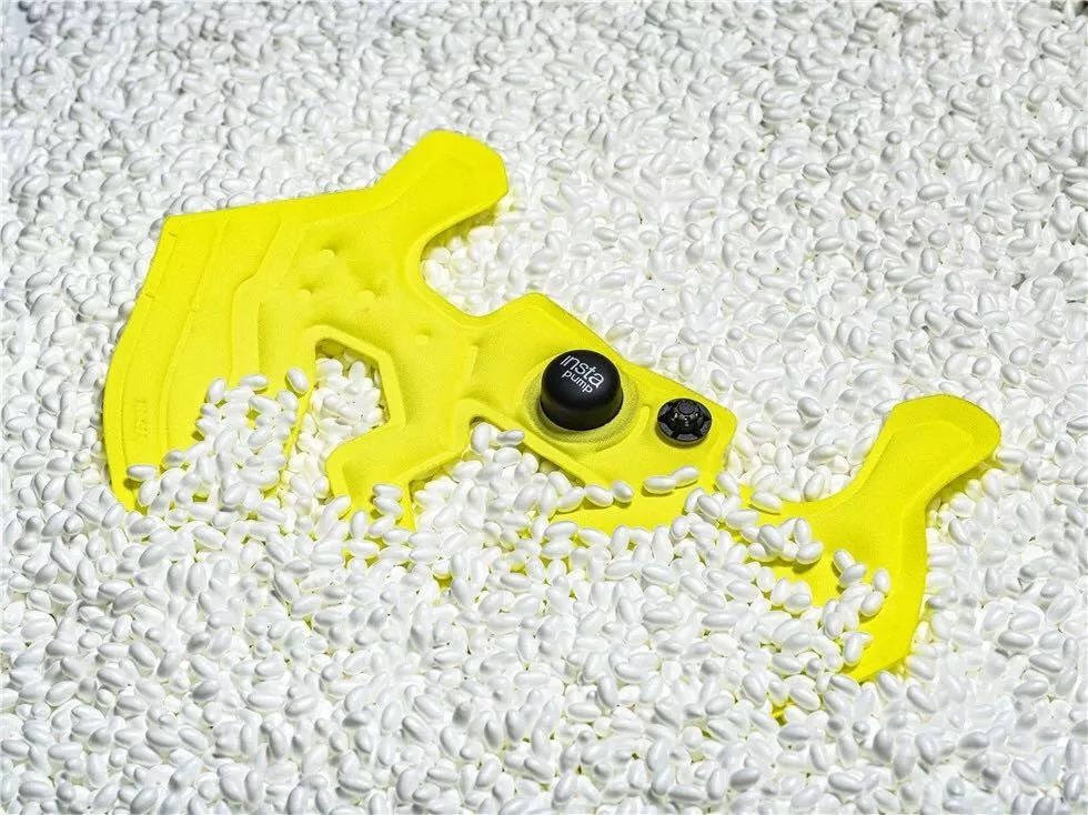 adidas联名款裤子,reebok怎么和adidas一起卖