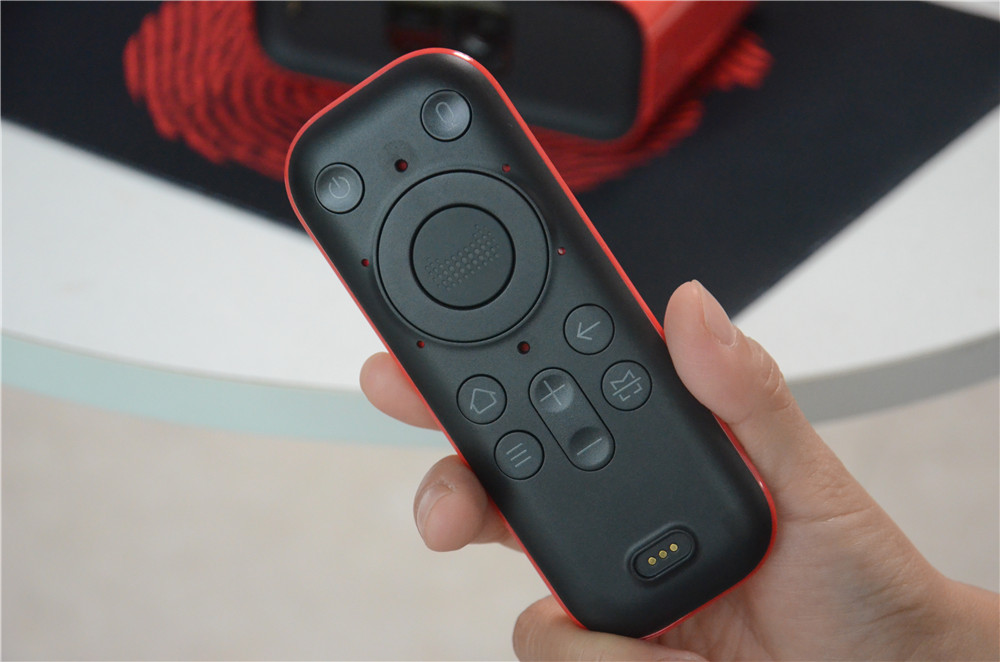 天猫精灵小红盒和小明投影仪,天猫精灵投影仪小红盒2023款测评