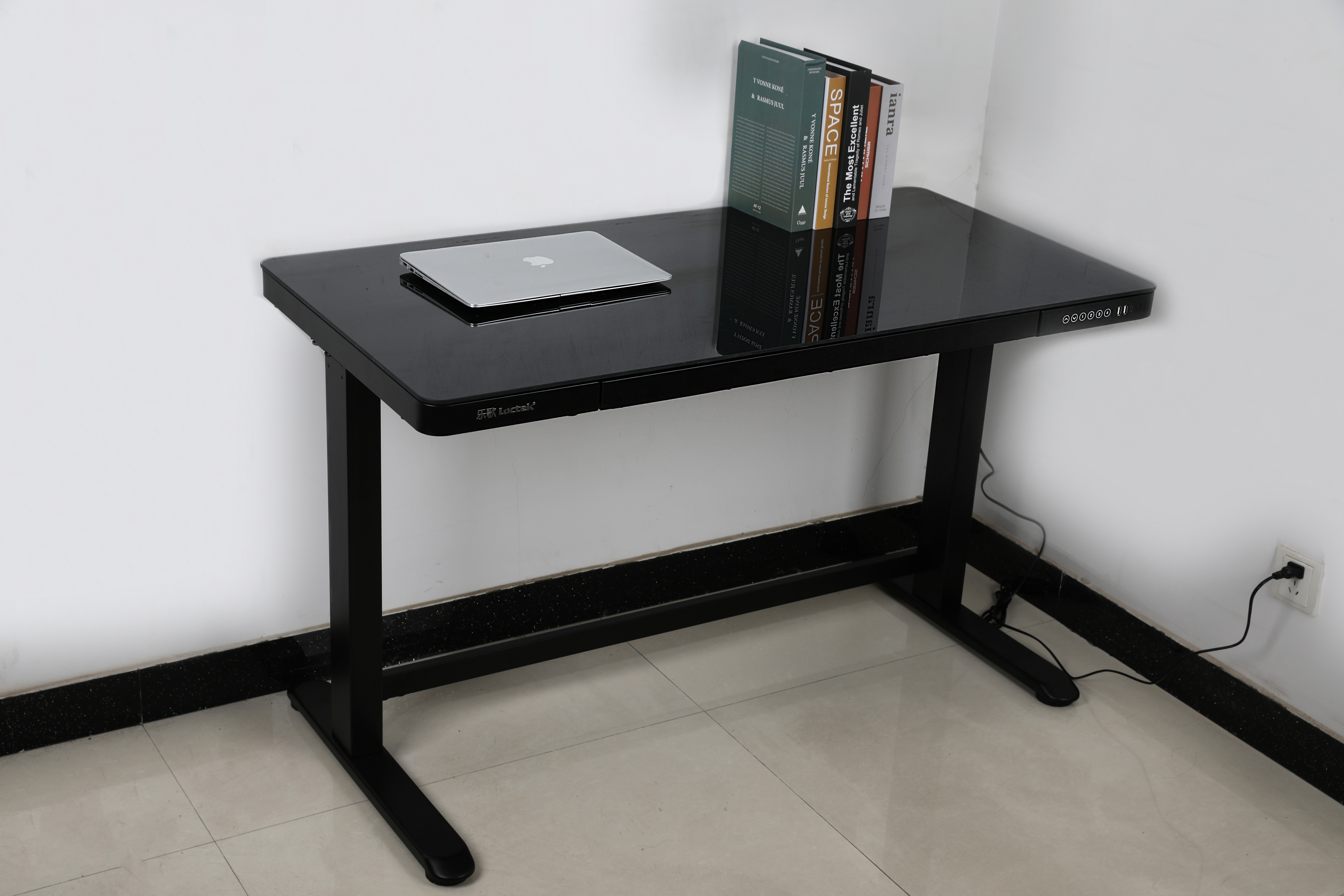 书房布局电脑桌,书房实用打造