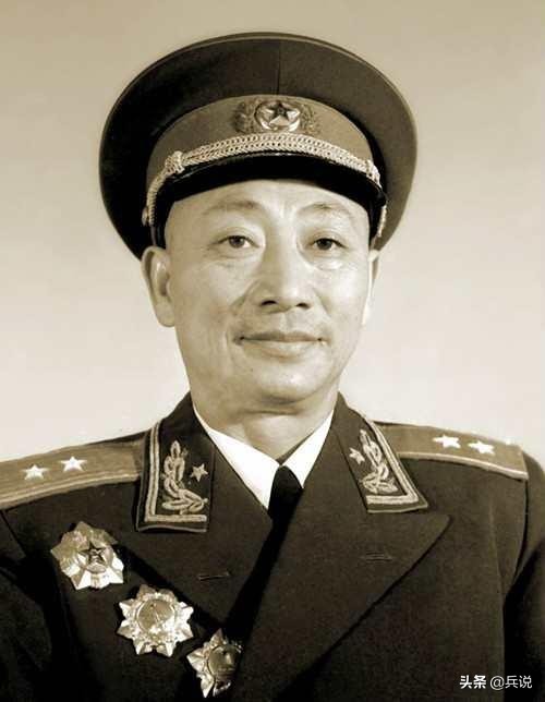 日军深夜偷袭，*伯承刘**和陈赓险遭不测，5名警卫员壮烈牺牲