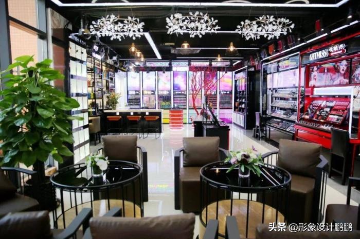 莱倩国际谢腊梅至美*界无**跨界续写华章