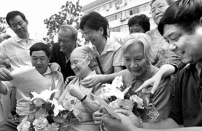 这老师总针对我？这学生总跟我作对？试试非*力暴**沟通化解矛盾！