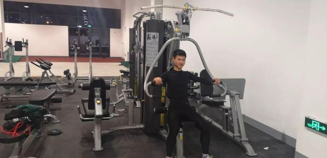 舟山青少年体校在什么地方,舟山青少年体校位置