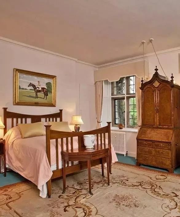 梅西豪宅c罗豪宅,梅西和c罗谁豪宅最好