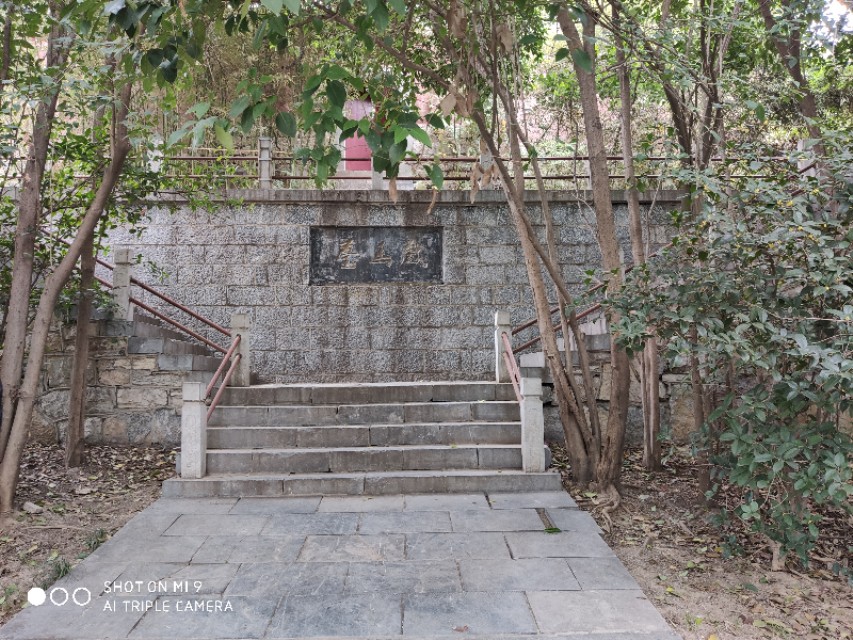 寰愬窞鎴烽儴灞变即浜戜涵鍥剧墖,寰愬窞鎴烽儴灞辨皯灞呭缓绛戠兢