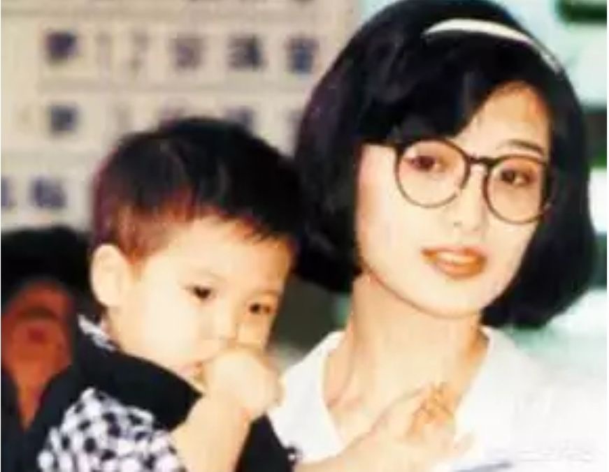 山口百惠的人生选择与归路的启示,山口百惠退出演艺圈的生活方式