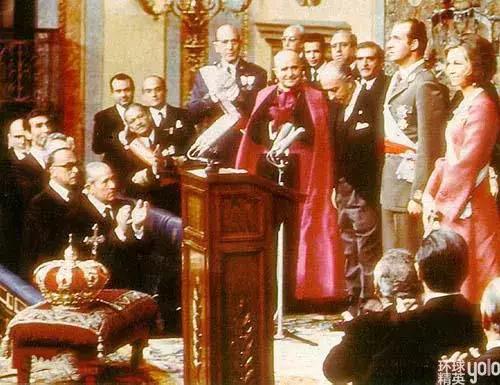 西班牙最穷王室人设崩塌一地鸡毛,最穷王室