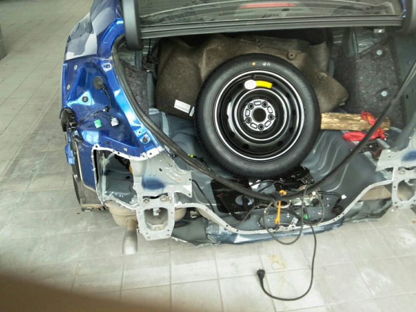 车尾箱被追尾修车得多久,车被追尾尾箱变形怎么维修好