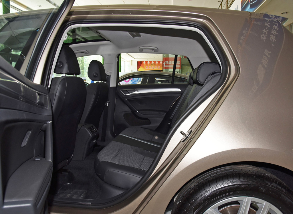 小猫购买推荐,19款高尔夫280tsi豪华评测