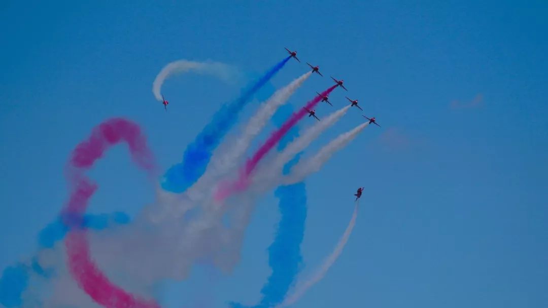 f1红牛车队阿斯顿马丁,阿斯顿马丁f1赛车队