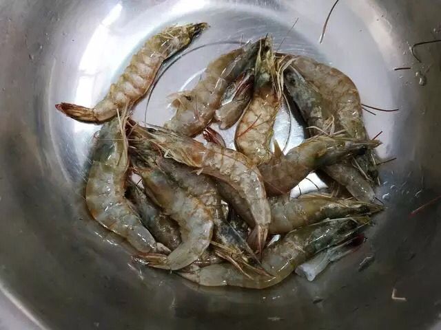 做虾前虾线去掉影响口感不,大厨去虾线
