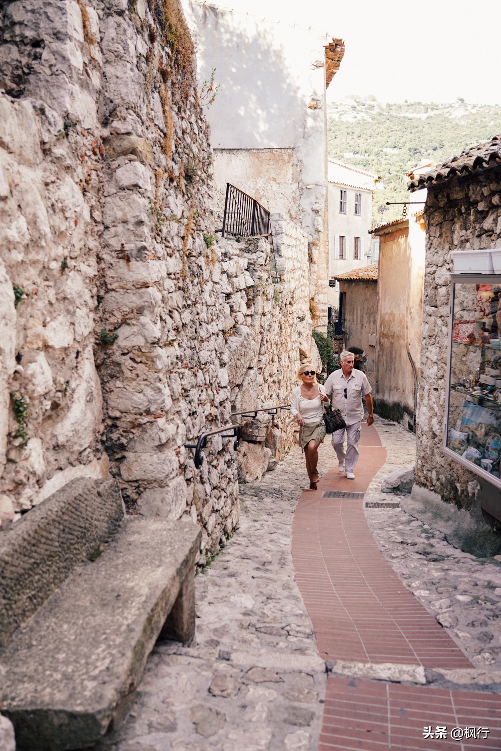 从埃兹到格拉斯，三个小镇教你玩转浪漫南法