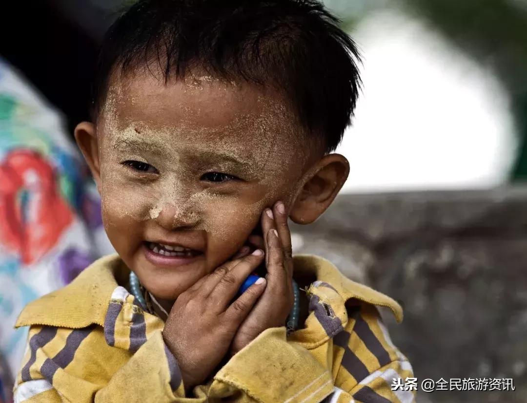 这个藏着绝美海滩和热气球的东南亚小国说走就走！