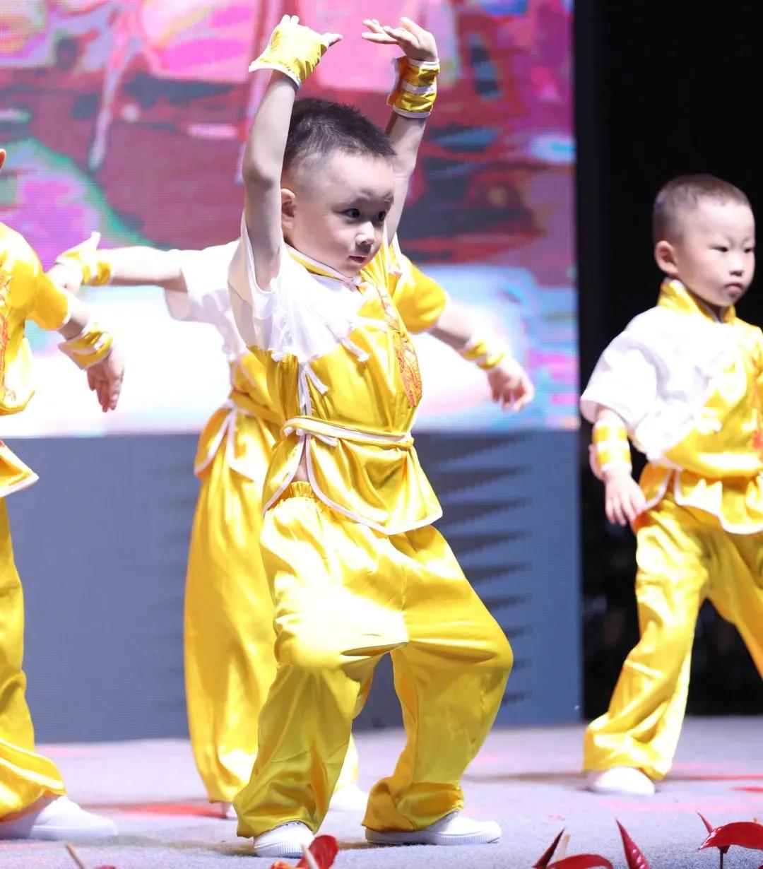 剑阁县鼓楼幼儿园庆祝中国*产党共**成立100周年暨毕业典礼文艺汇演