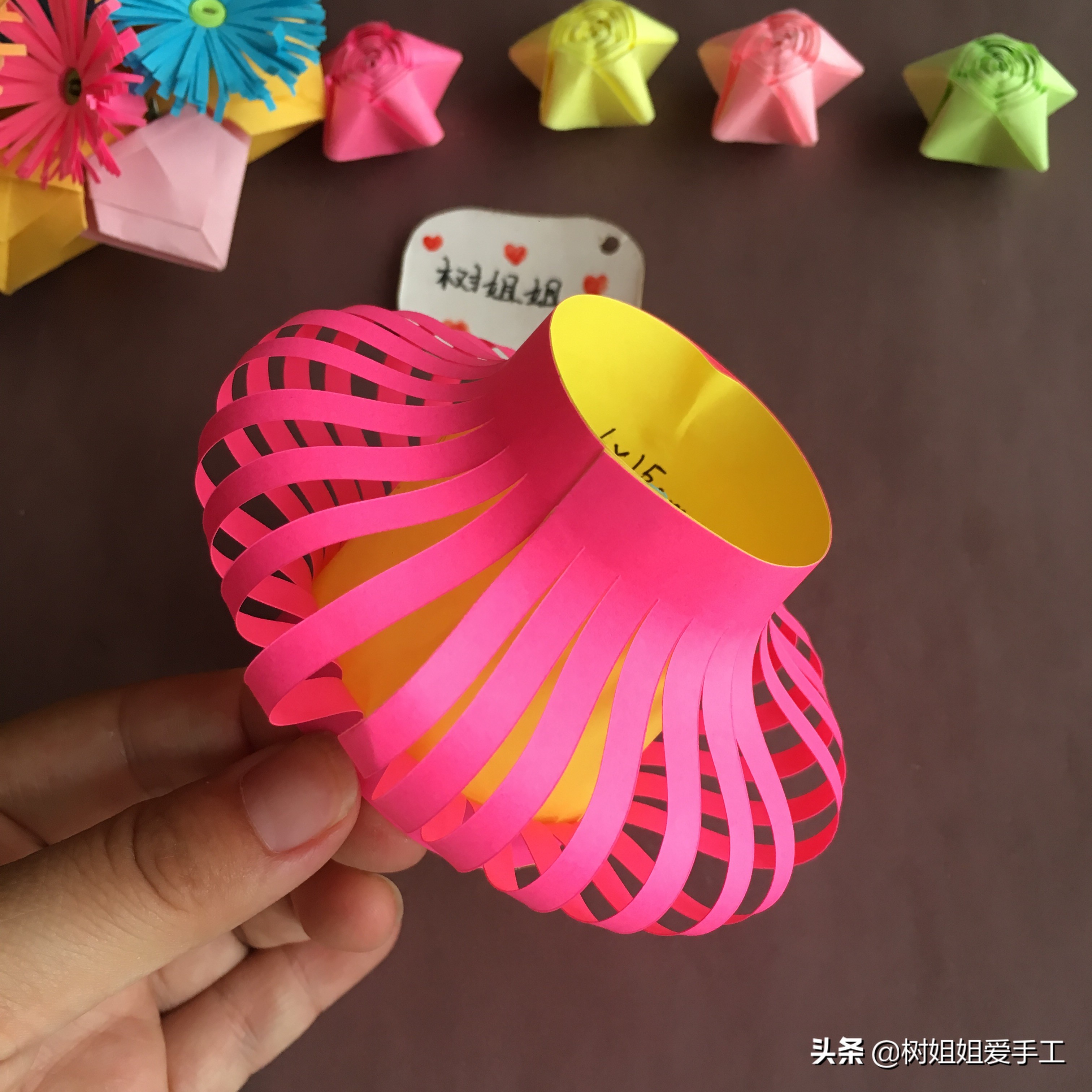 1分钟教会你怎么折纸小灯笼立体,兔子灯笼手工制作折纸简单又好看