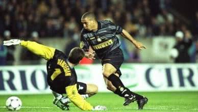 足球比赛的比分怎么分析,足球上半场有球最简单的判断方法