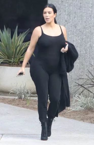 穿连体裤上厕所怎么办 (连体裤上厕所不方便怎么办)