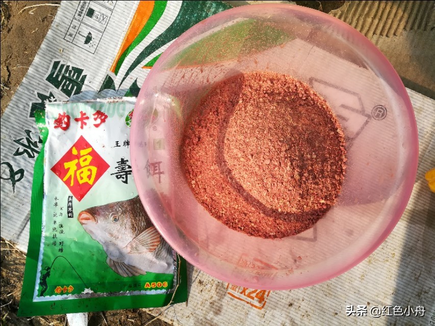 鲤鱼草鱼罗非鱼饵料配方,鲤鱼罗非鱼通杀饵料搭配