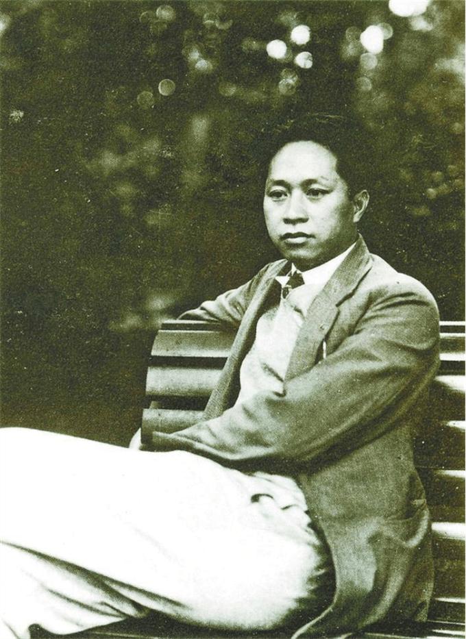 叶挺给童养媳300大洋，要求解除婚约，她却拿钱买下一间庵堂