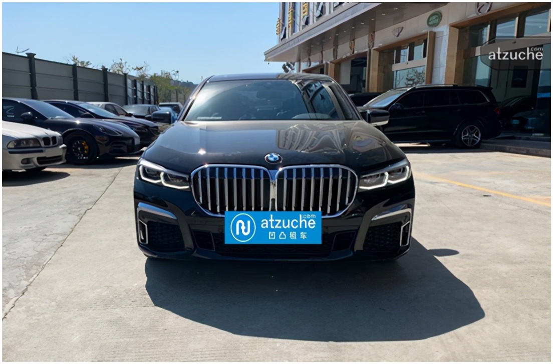 自动洗车跟人工洗车哪个好,洗车机洗车和人工洗车