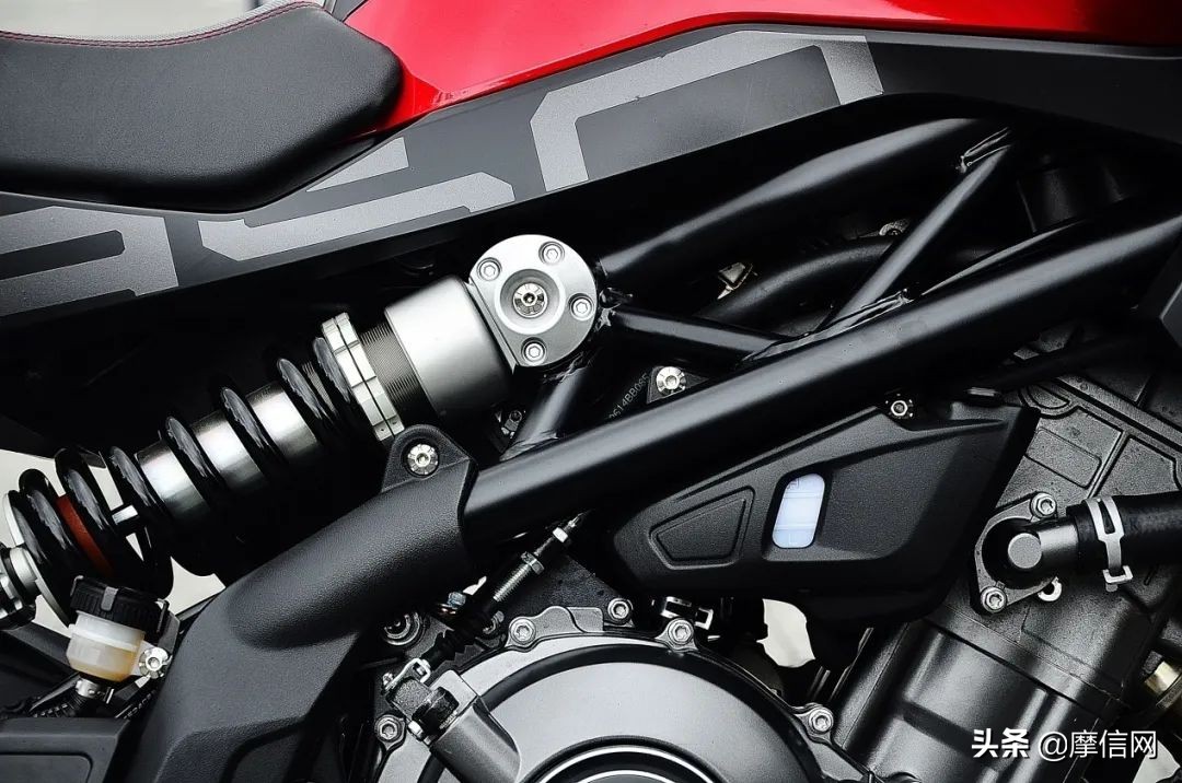 武装到牙齿的越野摩托,武装到牙齿的江铃驭胜s350