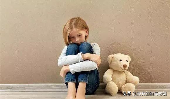 怎么帮助孩子胆小懦弱缺乏自信,孩子自卑不自信家长该怎么引导