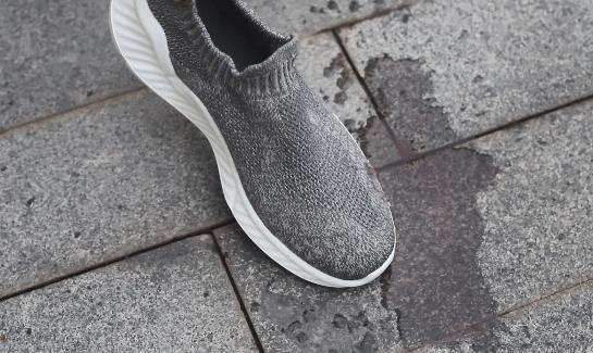 小米有品鞋子雷军同款,小米有品光变鞋