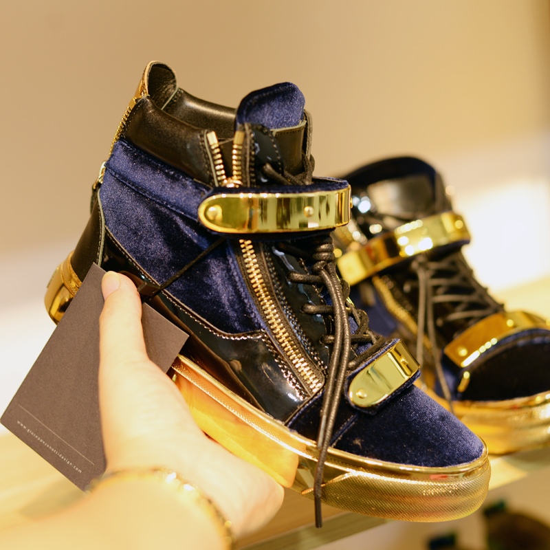 一双鞋子很重要,一双鞋子最重要的就是舒适感