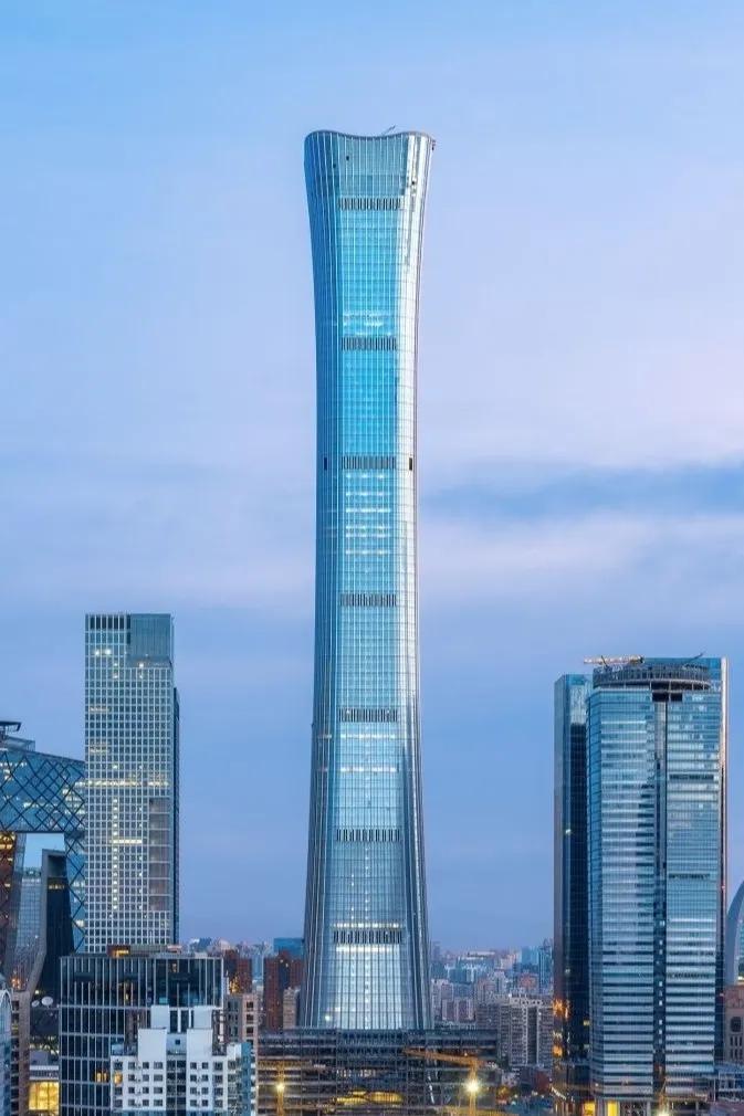 许家印建的最好看的大楼,许家印全球化造型