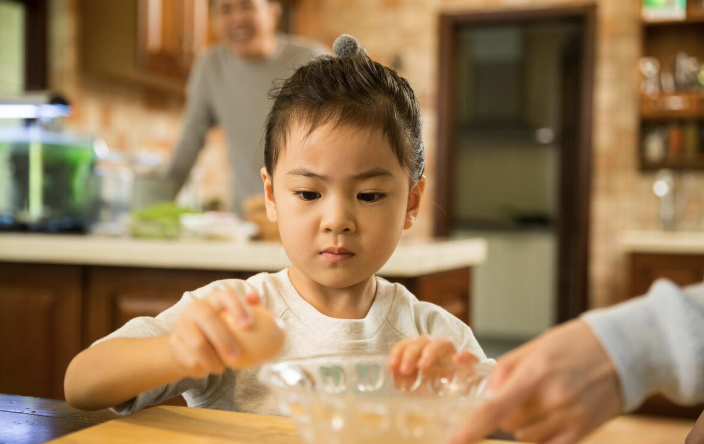 健康家庭关系影响娃一生,别让“序位错乱”造成家庭关系失衡