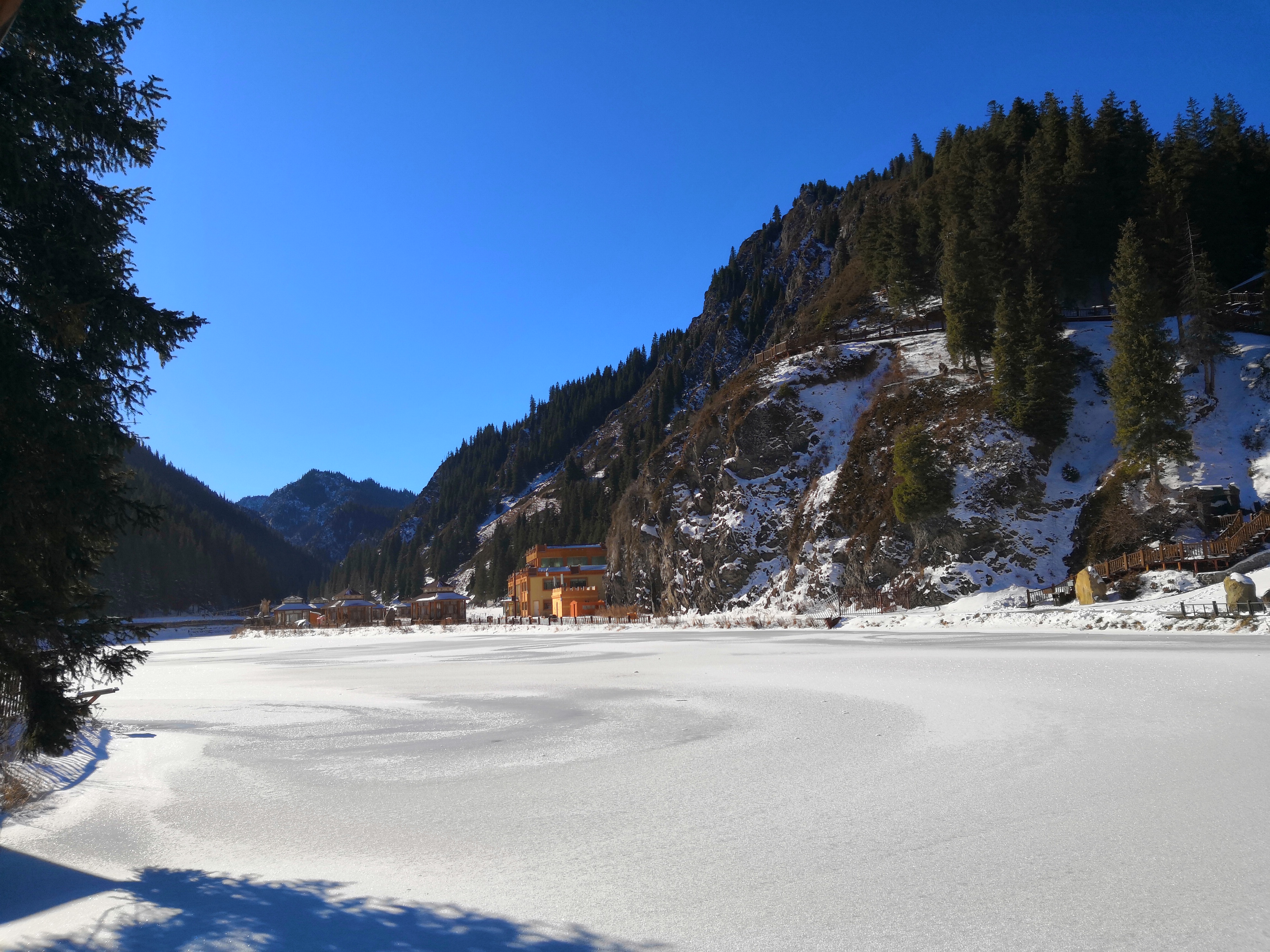 新疆北疆旅游攻略,南疆北疆旅游必去十大景点