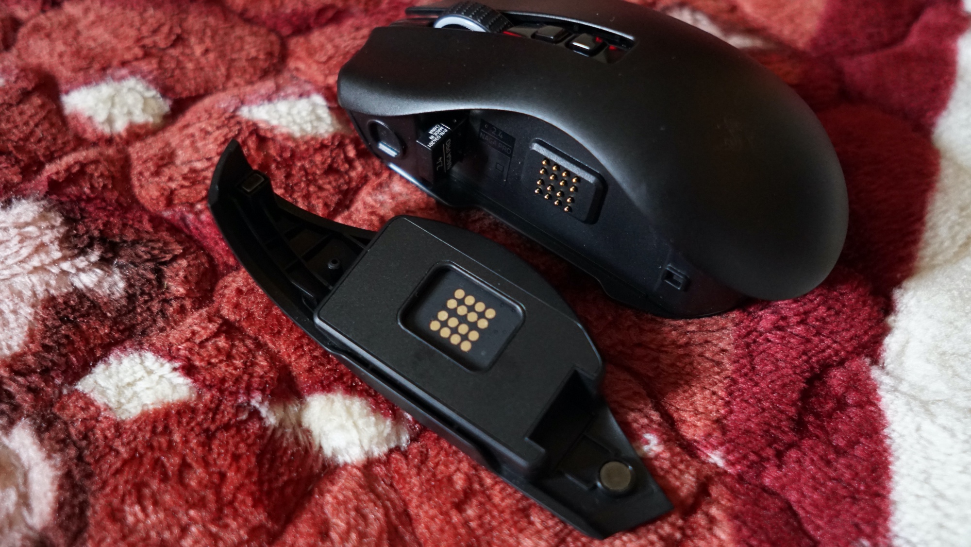 雷蛇那伽梵蛇专业版评测,雷蛇razer那伽梵蛇进化版配备