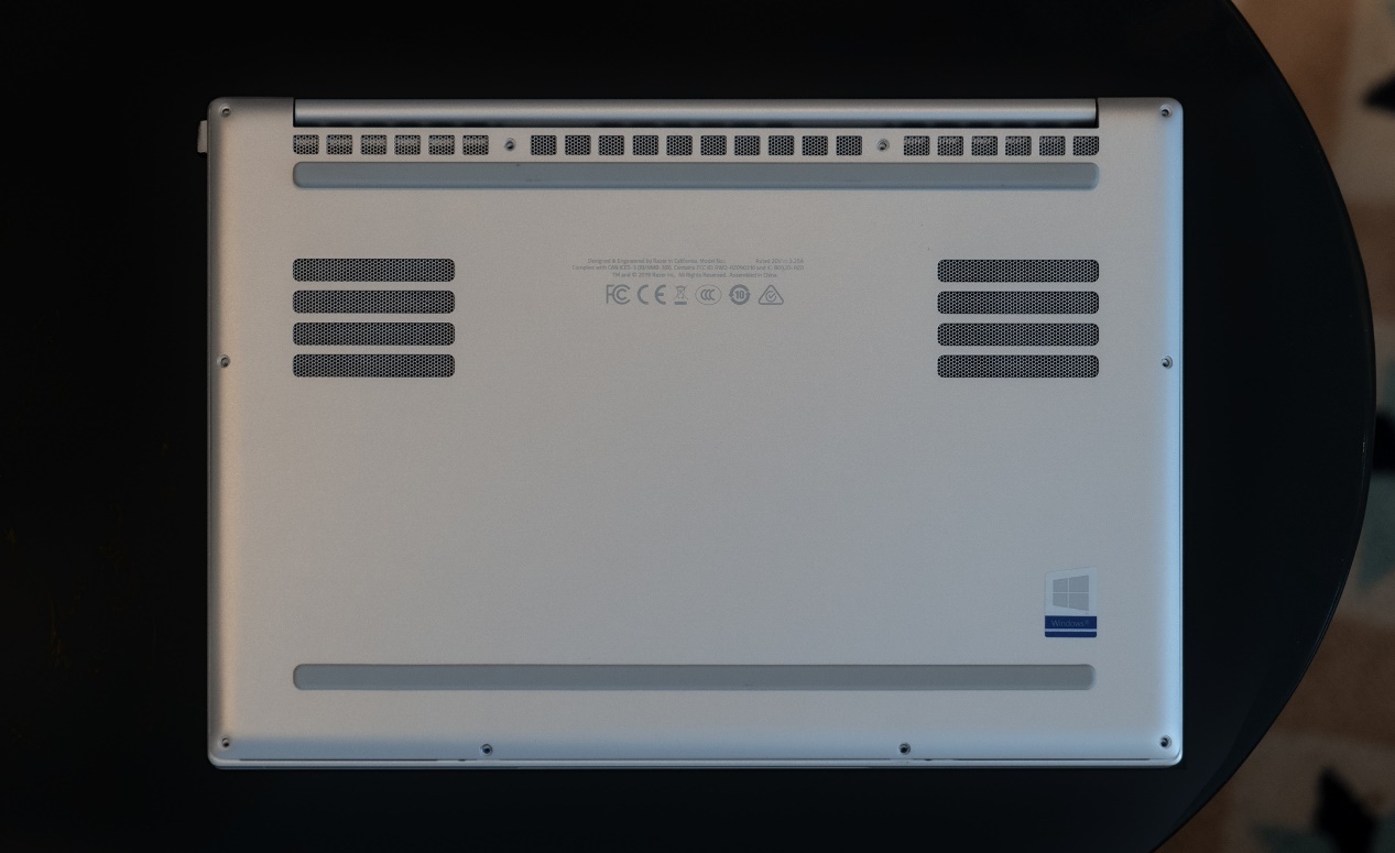 雷蛇灵刃15水银版续航,雷蛇灵刃1060标准版评测