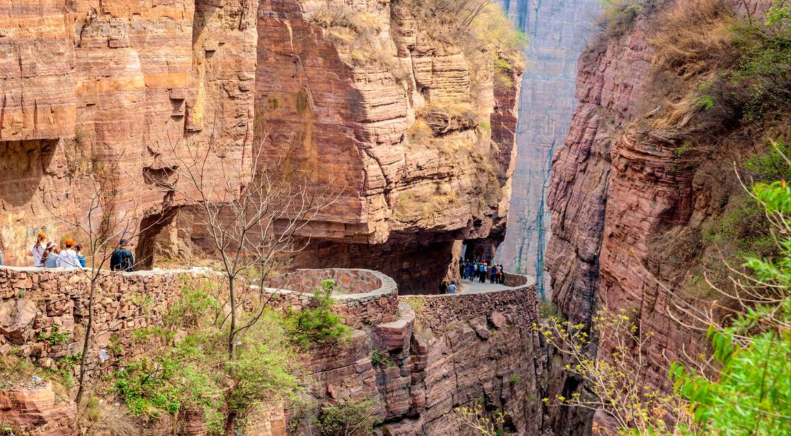郭亮洞修建细节,郭亮挂壁公路是怎么开凿的