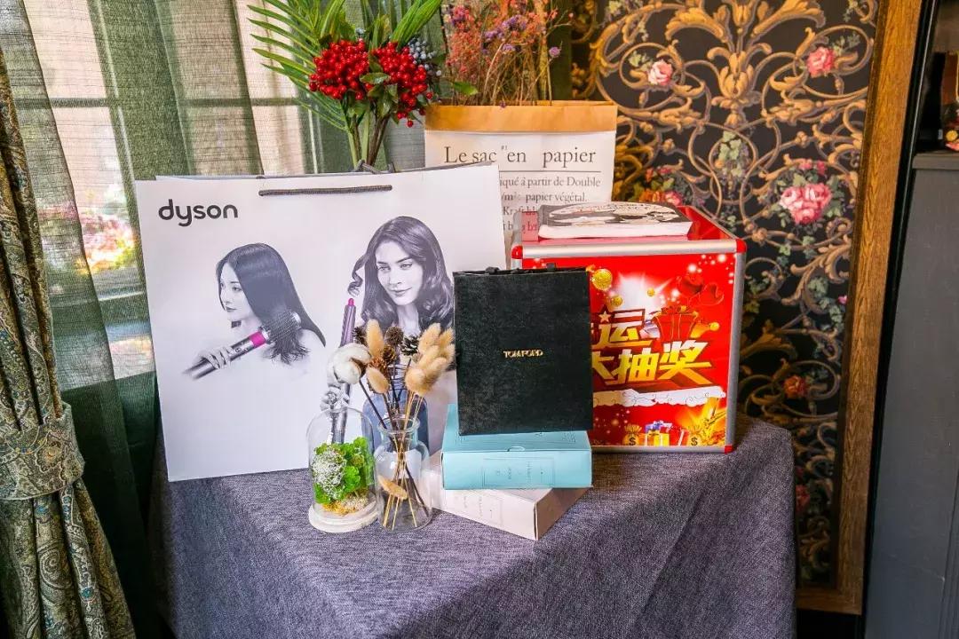 万元抽奖！送戴森卷发棒+TF口红！这家花园西餐厅让我开始嫌弃男友！